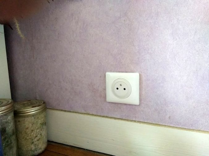 prise electrique avec terre