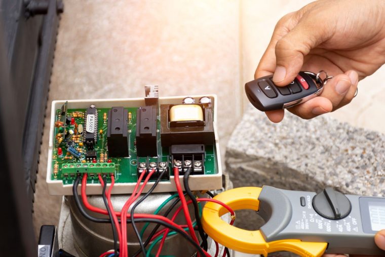 association de télécommande à un portail electrique